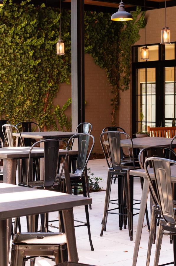 Meeting House Boutique Hotel 팔스 처치 외부 사진